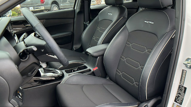 Used 2023 Kia Forte GT-Line w/ GT-Line Technology Package FWD image 20