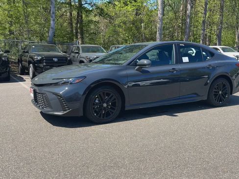 New 2026 Toyota Camry SE AWD/4WD image 4