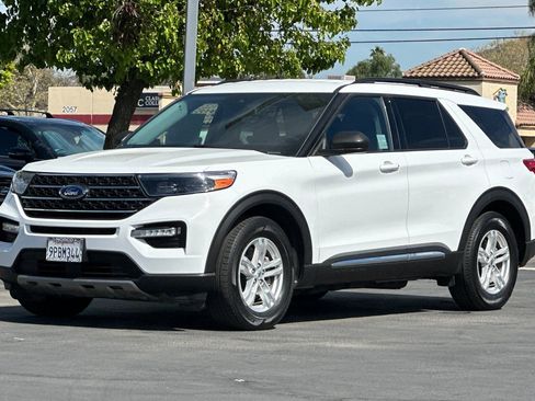 Used 2023 Ford Explorer XLT w/ Equipment Group 202A image 8