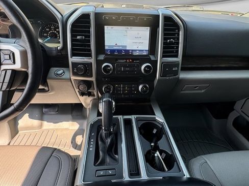 Used 2018 Ford F150 Lariat w/ Equipment Group 502A Luxury AWD/4WD image 12