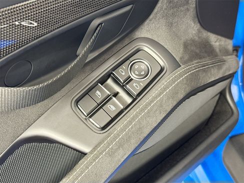 Used 2018 Porsche 911 GT2 RS image 16