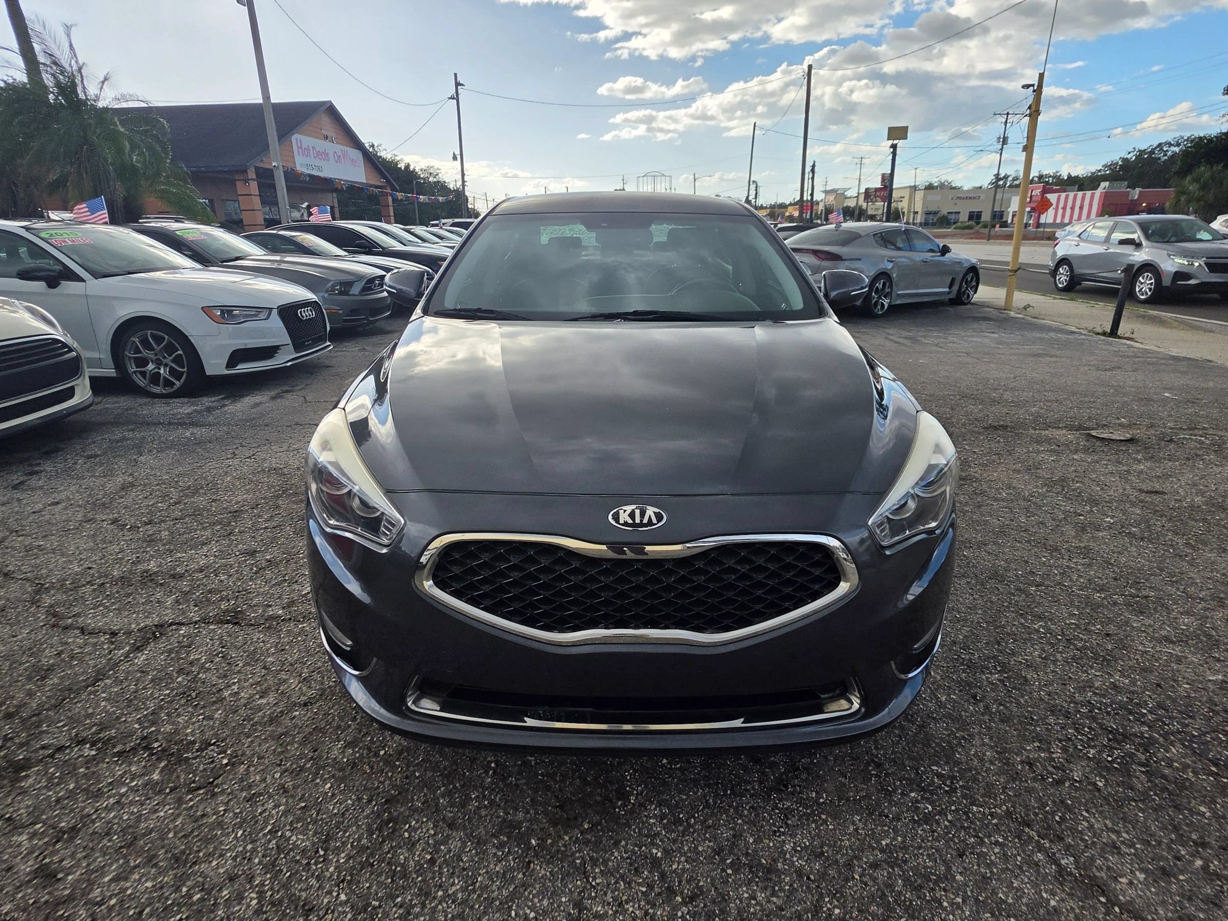 Used 2014 Kia Cadenza Premium FWD image 2