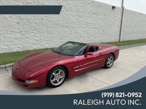 Used 2000 Chevrolet Corvette Convertible RWD image 1