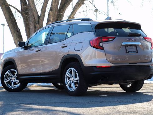 Used 2019 GMC Terrain SLE w/ Driver Convenience Package AWD/4WD image 4