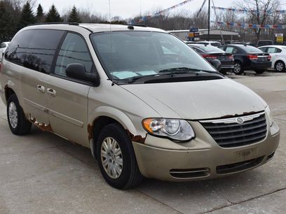 Used 2005 Chrysler Town & Country LX w/ Popular Equipment Group II