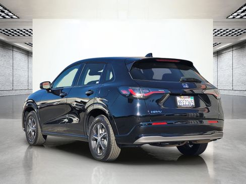 Used 2023 Honda HR-V EX-L image 8
