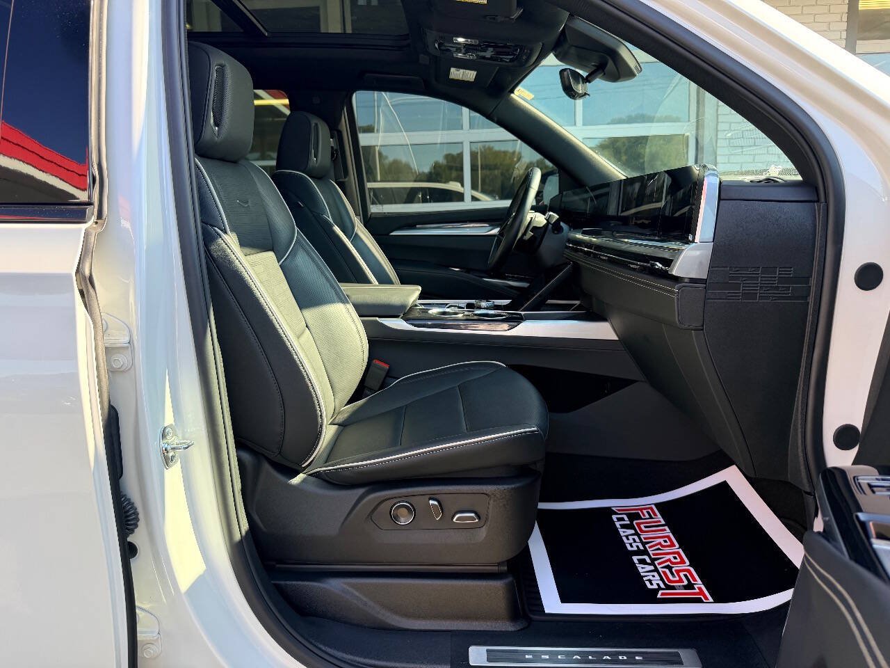 Used 2025 Cadillac Escalade Sport w/ Touring Package AWD/4WD image 46
