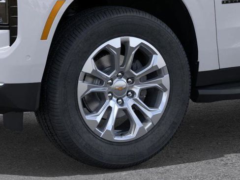 New 2026 Chevrolet Suburban LT w/ Comfort Package image 36