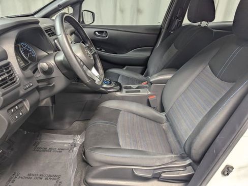 Used 2022 Nissan Leaf SV image 9