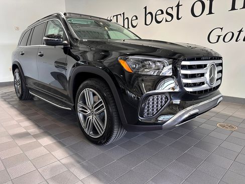 Used 2026 Mercedes-Benz GLS 450 4MATIC image 1