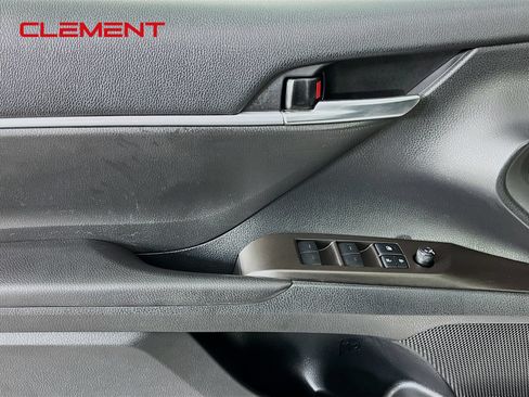 Used 2022 Toyota Camry SE FWD image 26
