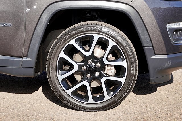 Used 2018 Jeep Compass Limited w/ Navigation Group AWD/4WD image 15