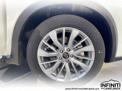 New 2025 INFINITI QX50 Luxe image 9