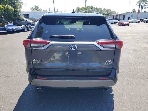 Used 2020 Toyota RAV4 XSE AWD/4WD image 5