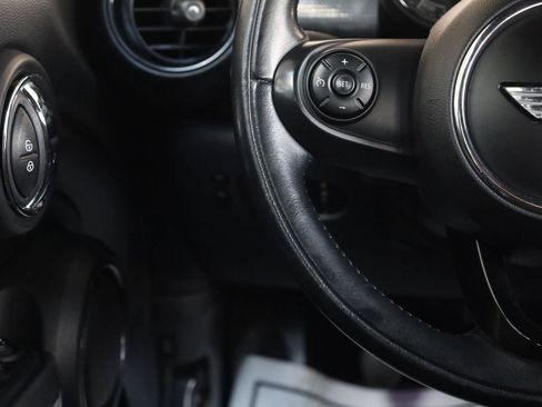 Used 2015 MINI Cooper 4-Door Hardtop FWD image 31