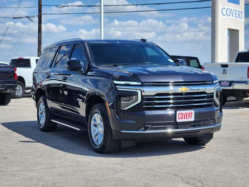 Used 2025 Chevrolet Tahoe LT w/ Comfort Package RWD image 3