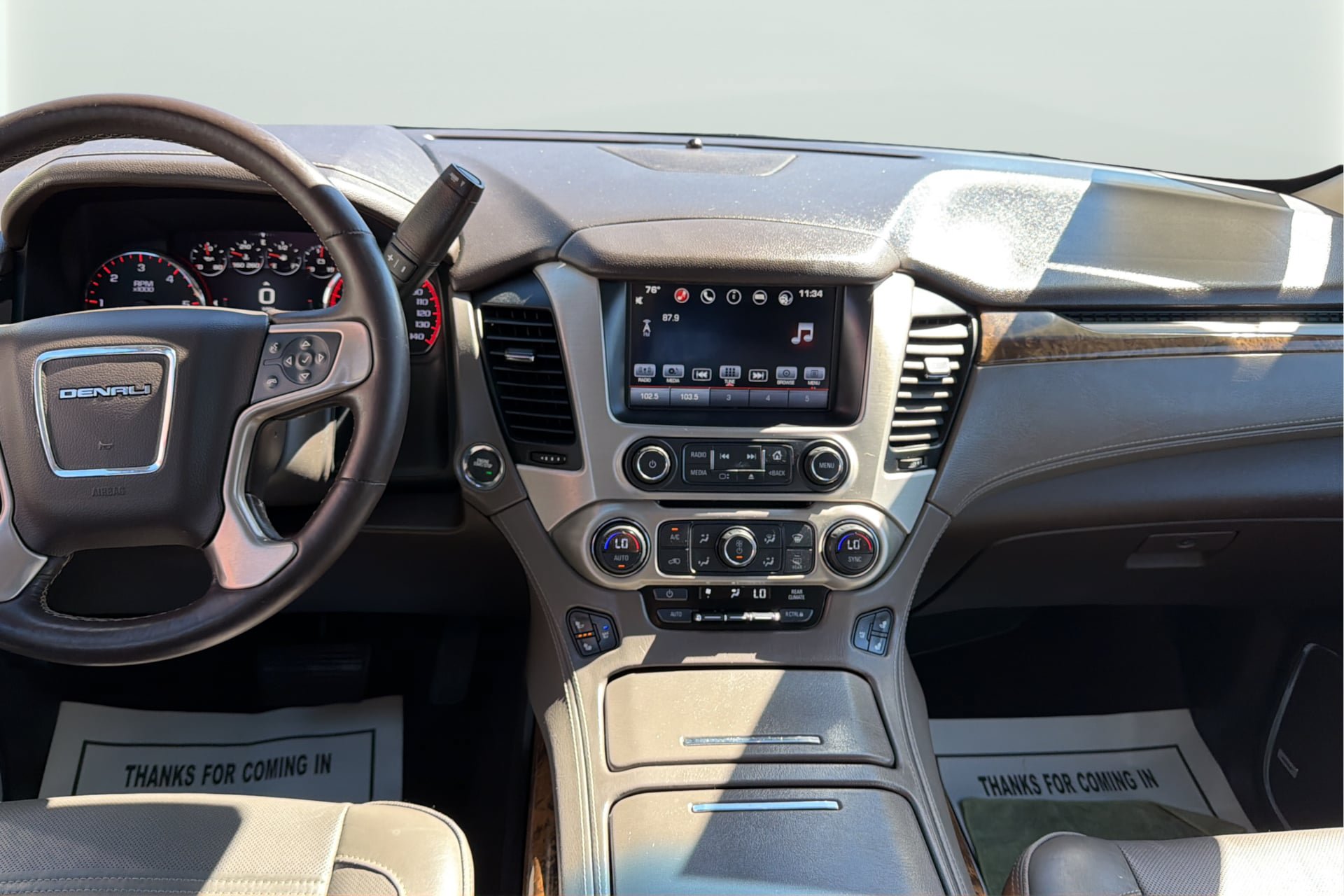 Used 2016 GMC Yukon XL Denali w/ Open Road Package AWD/4WD image 15