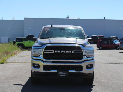 Used 2022 RAM 2500 Big Horn AWD/4WD image 9
