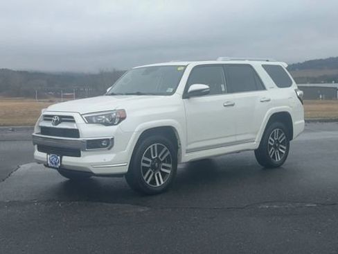 Used 2023 Toyota 4Runner Limited image 4
