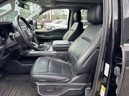 Used 2022 Ford F150 Lariat image 10