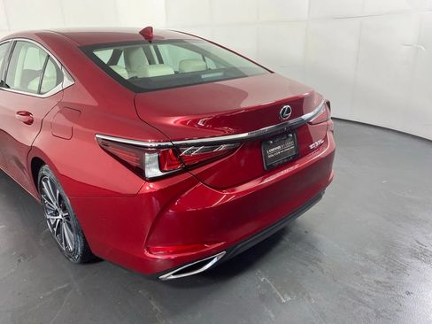 Used 2025 Lexus ES 350 w/ Premium Package FWD image 9