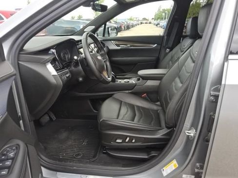 Used 2025 Cadillac XT6 Premium Luxury w/ Platinum Package AWD/4WD image 4