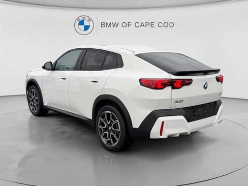Used 2026 BMW X2 xDrive28i AWD/4WD image 5