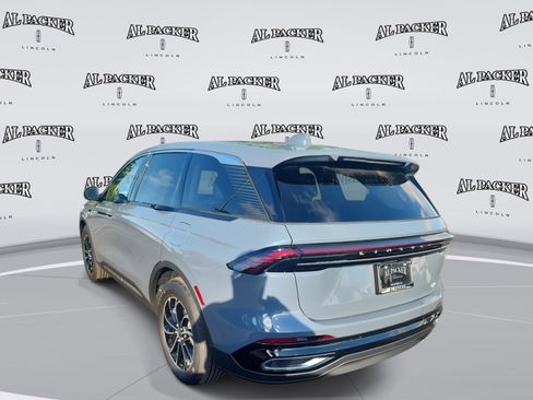 New 2026 Lincoln Nautilus Premier image 3