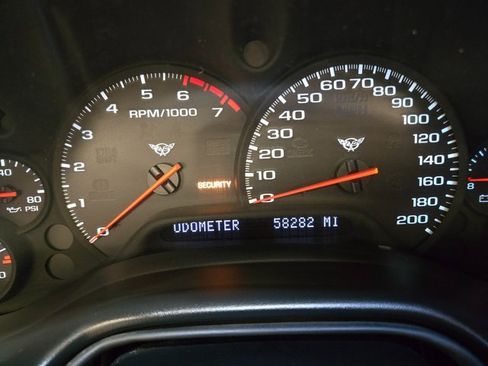 Used 2001 Chevrolet Corvette Convertible w/ Preferred Equipment Group2 image 14