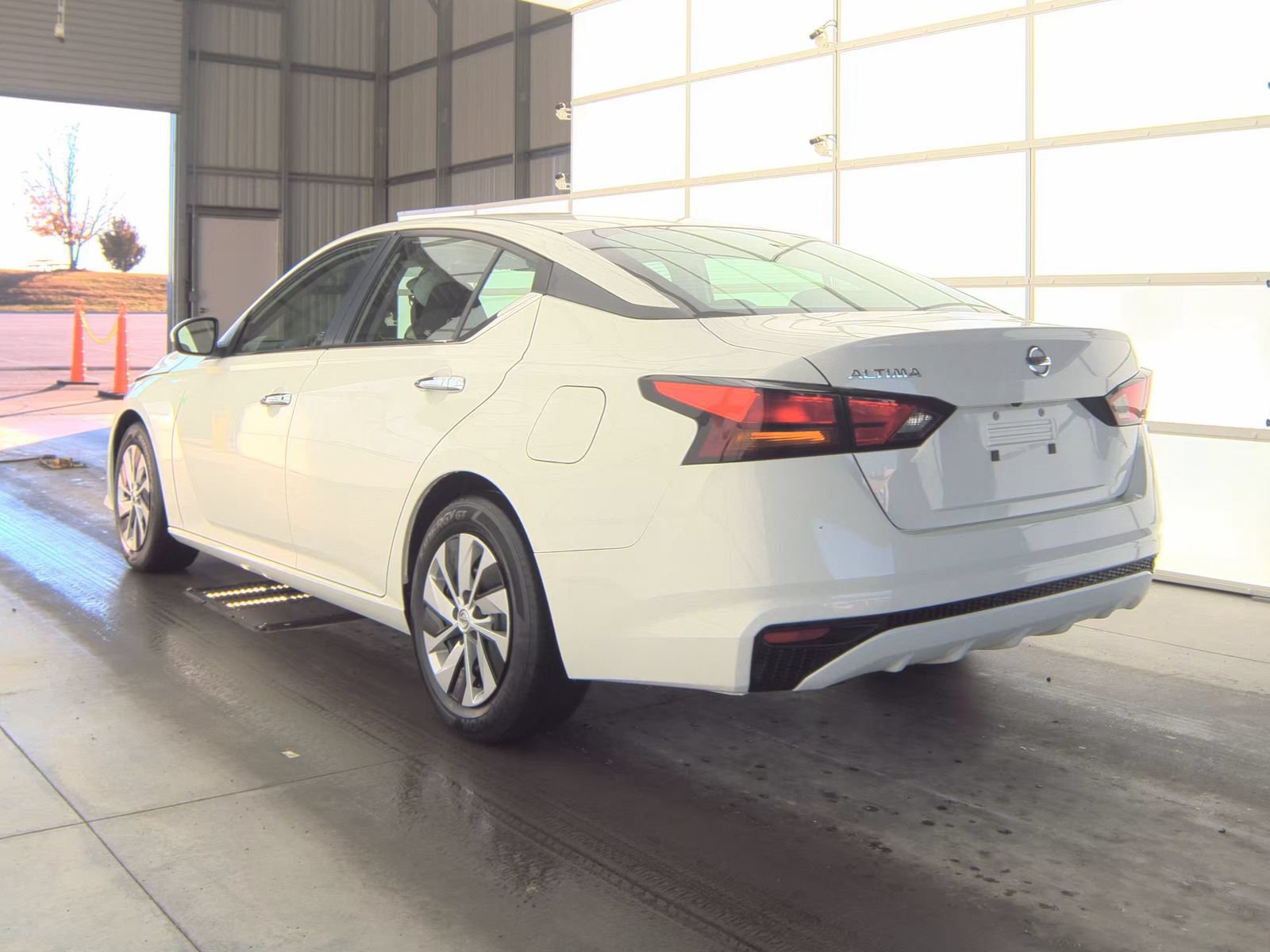 Used 2022 Nissan Altima 2.5 S FWD image 8