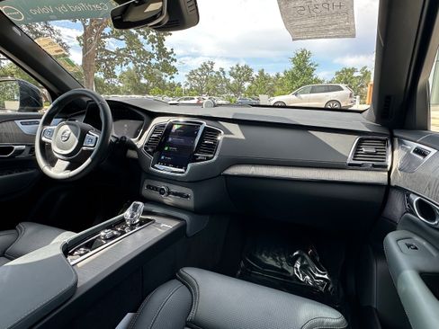 Certified 2024 Volvo XC90 T8 Ultimate image 14