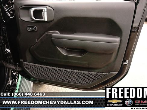 Used 2024 Jeep Wrangler Sport S image 37