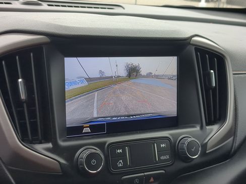 Used 2023 GMC Terrain AT4 image 23