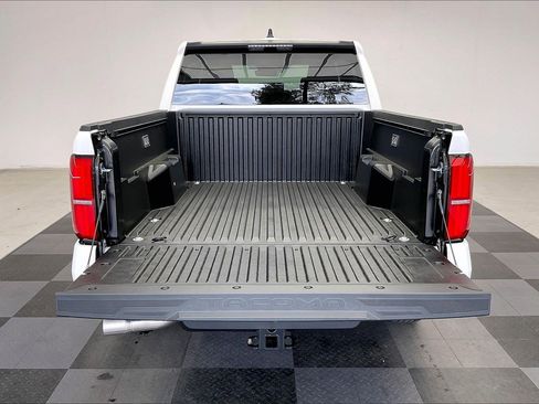 New 2026 Toyota Tacoma SR5 AWD/4WD image 11