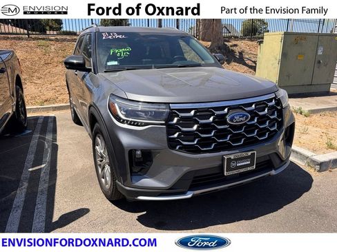 Used 2026 Ford Explorer Platinum RWD image 1