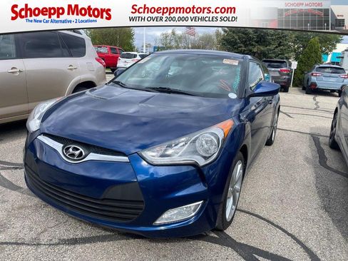Used 2017 Hyundai Veloster FWD image 1
