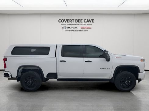 Used 2022 Chevrolet Silverado 2500 LTZ w/ LTZ Plus Package image 11
