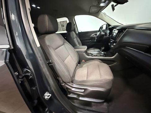Used 2019 Chevrolet Traverse LT image 13