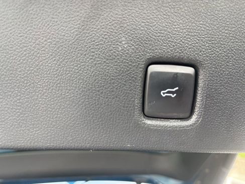 Used 2023 Nissan Sentra SR w/ SR Premium Package image 33