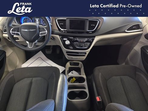 Used 2022 Chrysler Voyager LX FWD image 16
