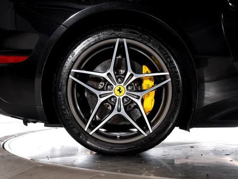Certified 2016 Ferrari California T RWD image 19