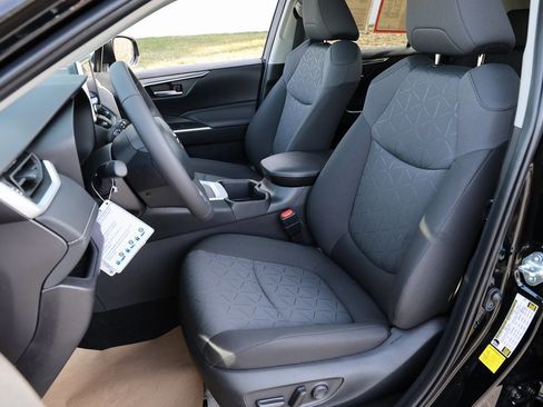 Certified 2025 Toyota RAV4 XLE image 15