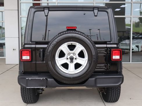 Used 2021 Jeep Wrangler Unlimited Sport AWD/4WD image 7
