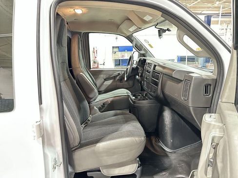 Used 2024 GMC Savana 2500 w/ Driver Convenience Package RWD image 24