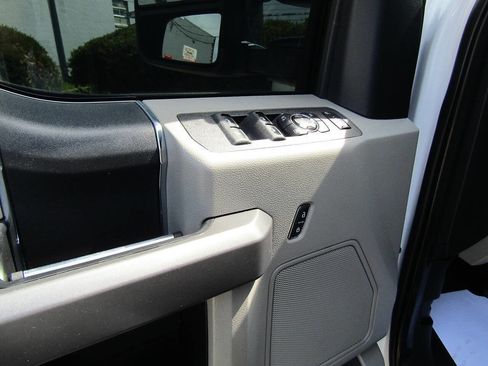 Used 2019 Ford F250 XLT w/ XLT Value Package image 9