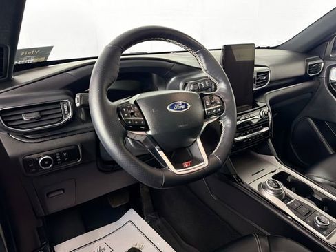 Used 2024 Ford Explorer ST w/ Technology Package image 9