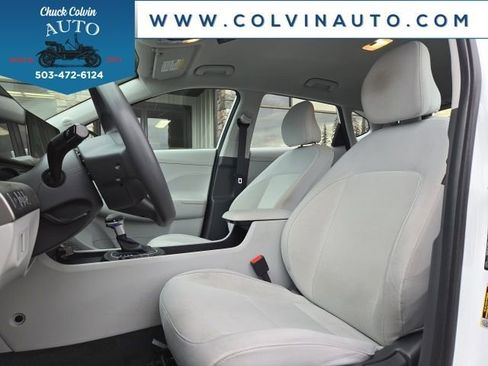 Used 2024 Hyundai Kona SE image 9