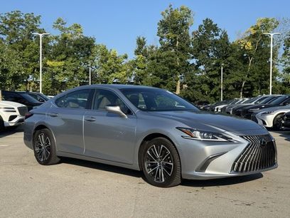 Used 2023 Lexus ES 250 w/ Premium Package