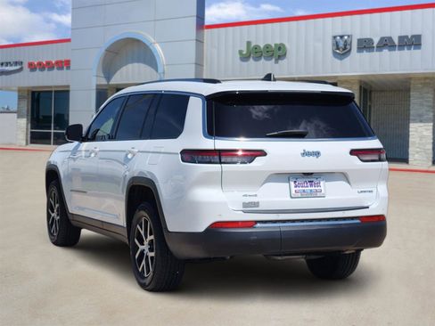 Used 2023 Jeep Grand Cherokee L Limited AWD/4WD image 4
