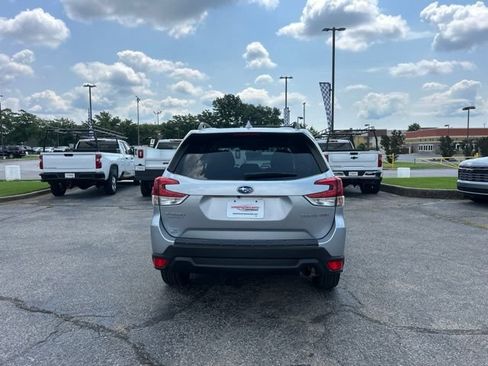 Used 2023 Subaru Forester Premium AWD/4WD image 4